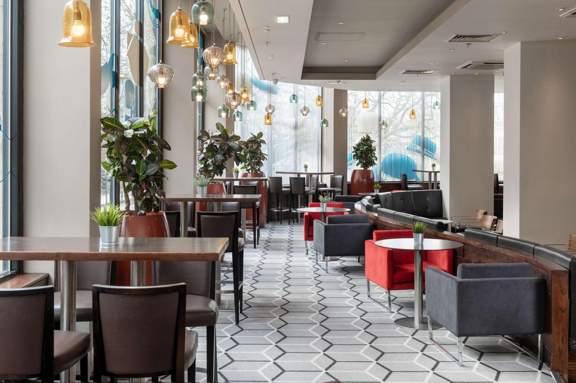 מלון Hilton London Olympia מראה חיצוני תמונה