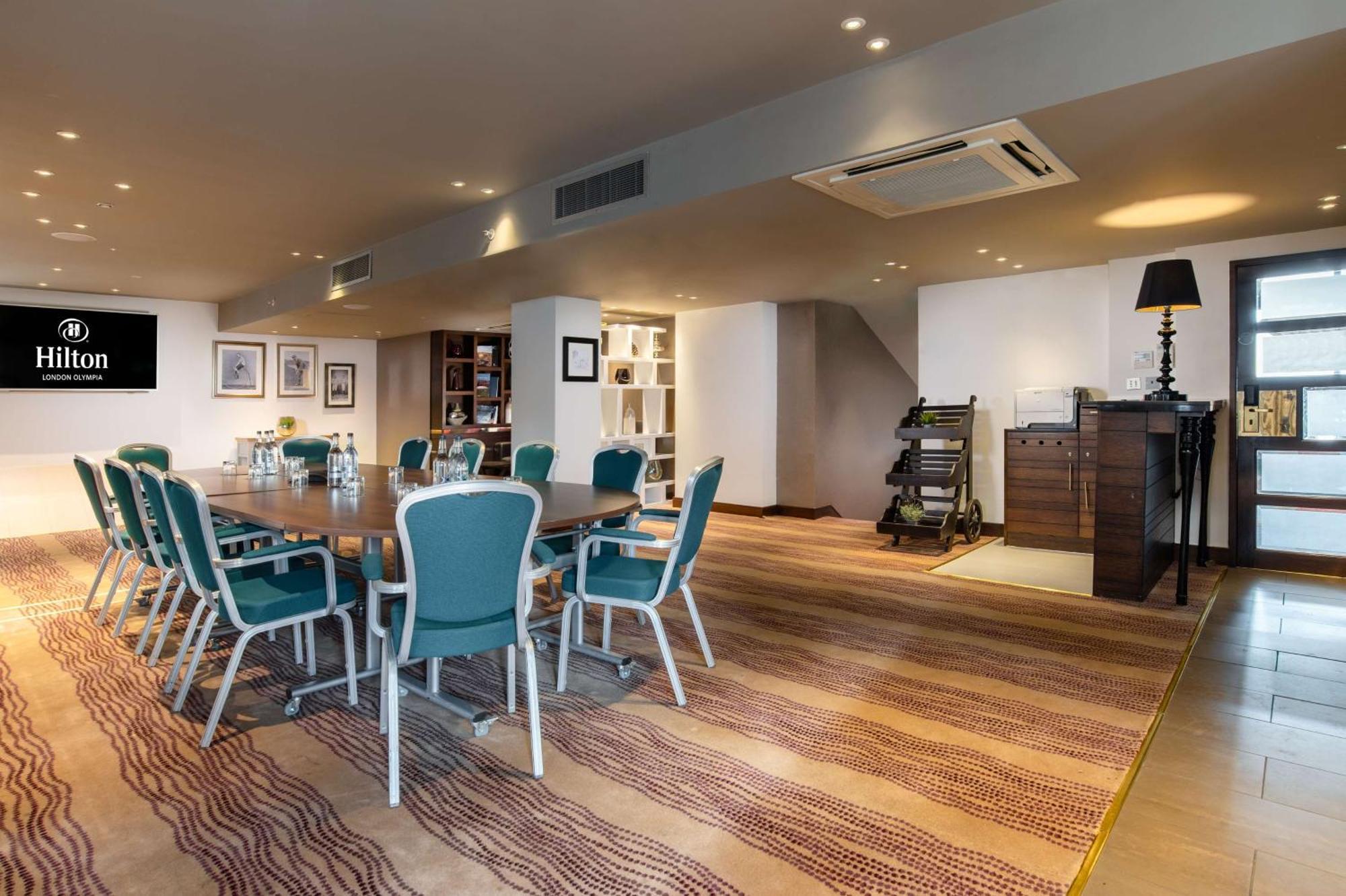 מלון Hilton London Olympia מראה חיצוני תמונה