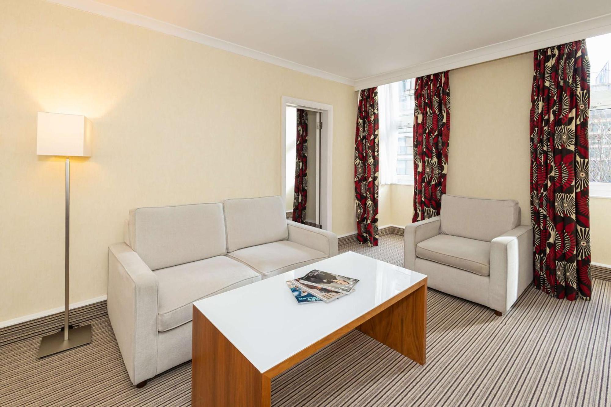 מלון Hilton London Olympia מראה חיצוני תמונה