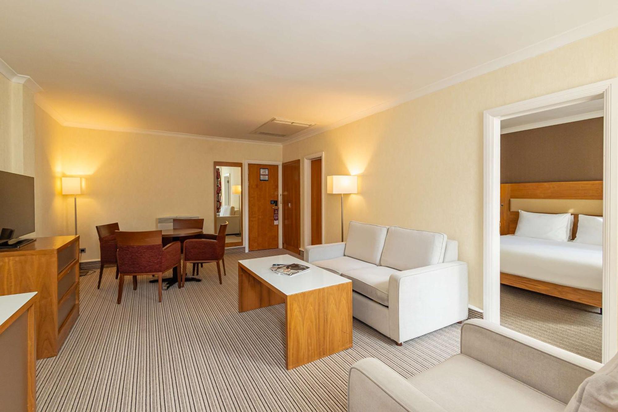 מלון Hilton London Olympia מראה חיצוני תמונה
