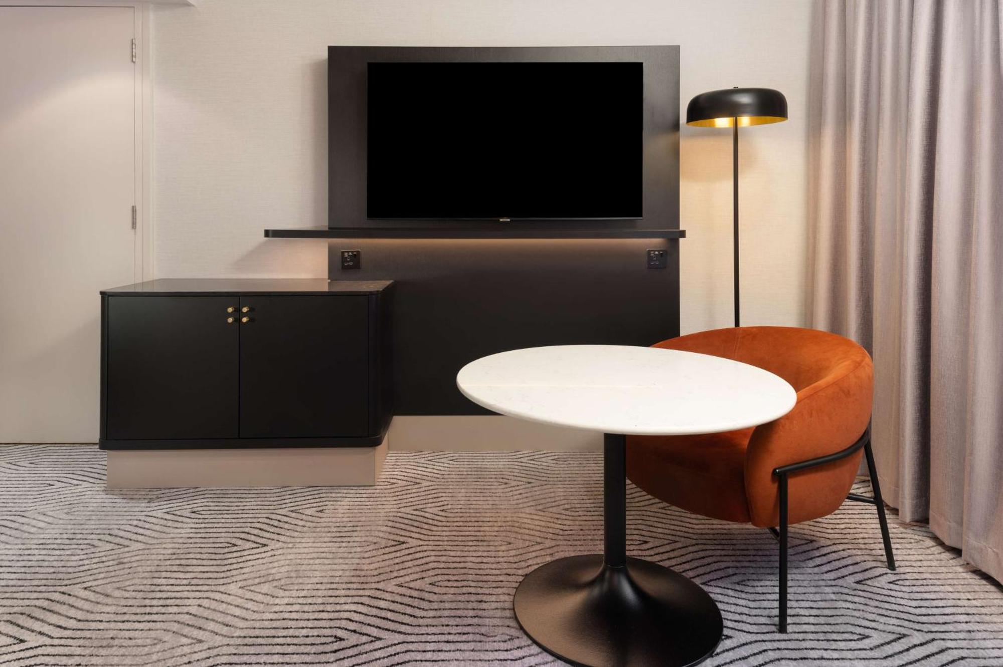 מלון Hilton London Olympia מראה חיצוני תמונה