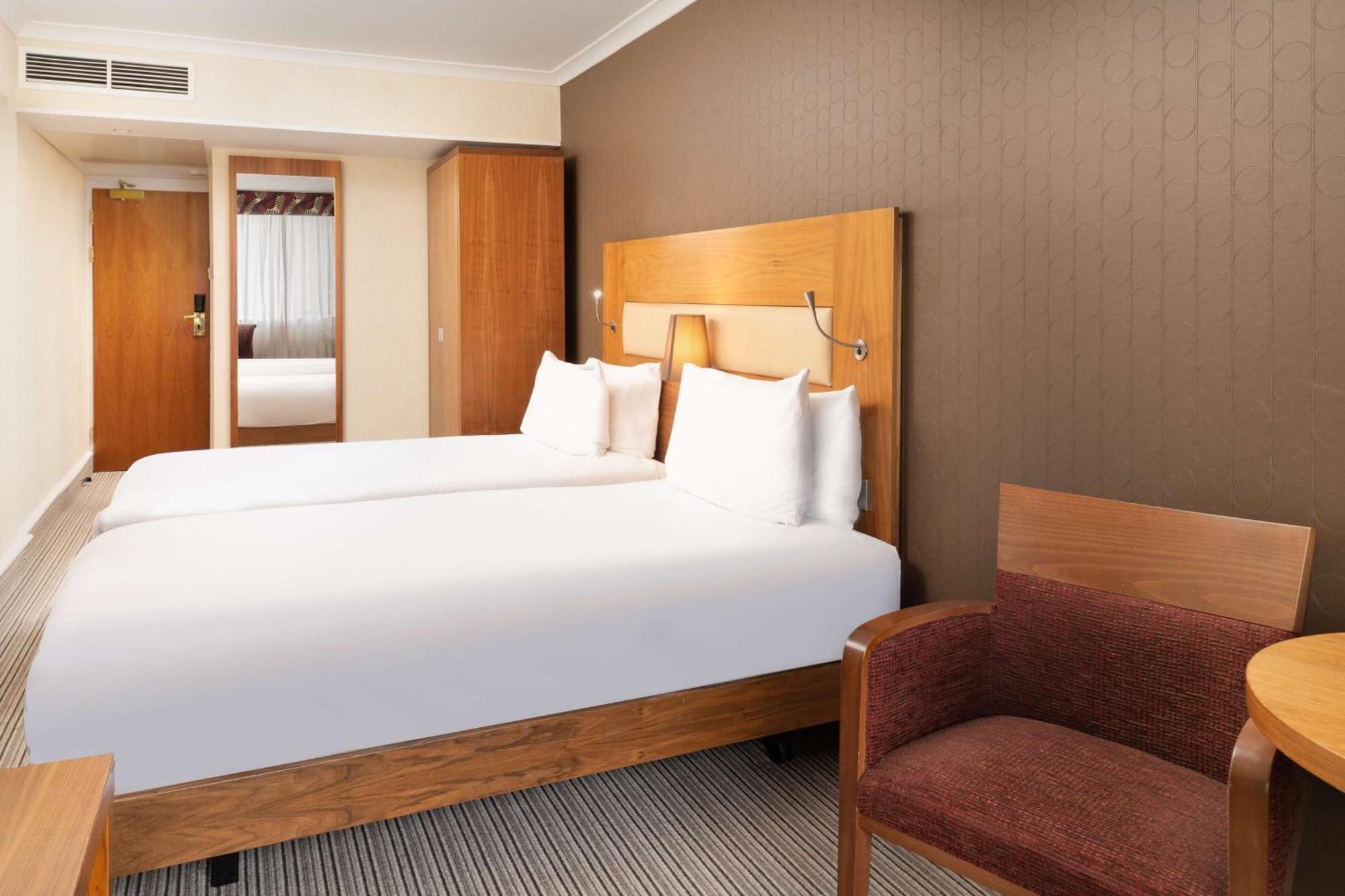 מלון Hilton London Olympia מראה חיצוני תמונה