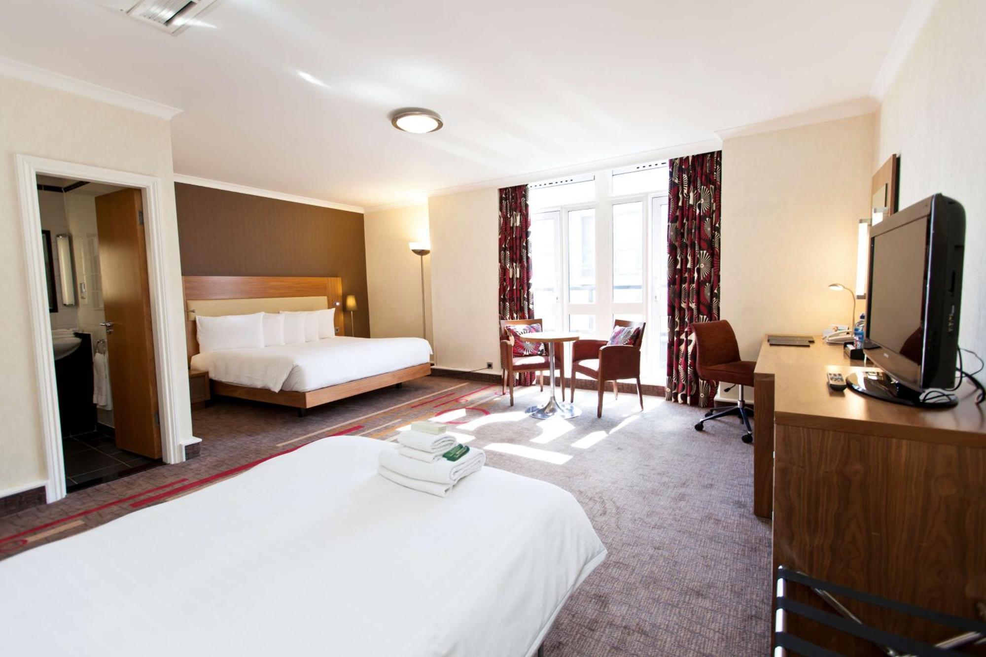 מלון Hilton London Olympia מראה חיצוני תמונה