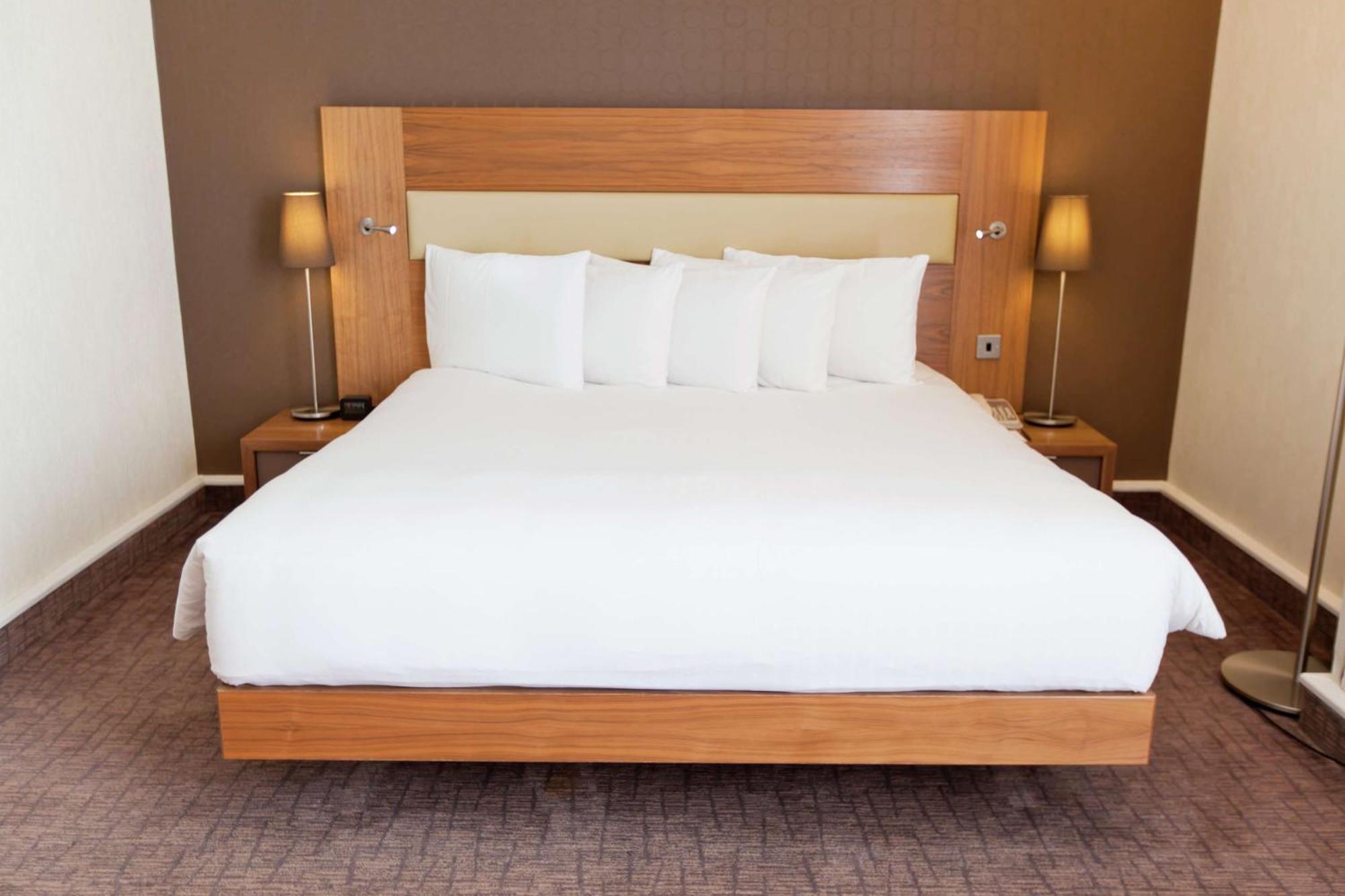 מלון Hilton London Olympia מראה חיצוני תמונה