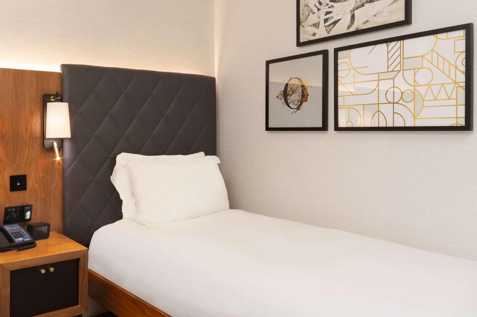 מלון Hilton London Olympia מראה חיצוני תמונה