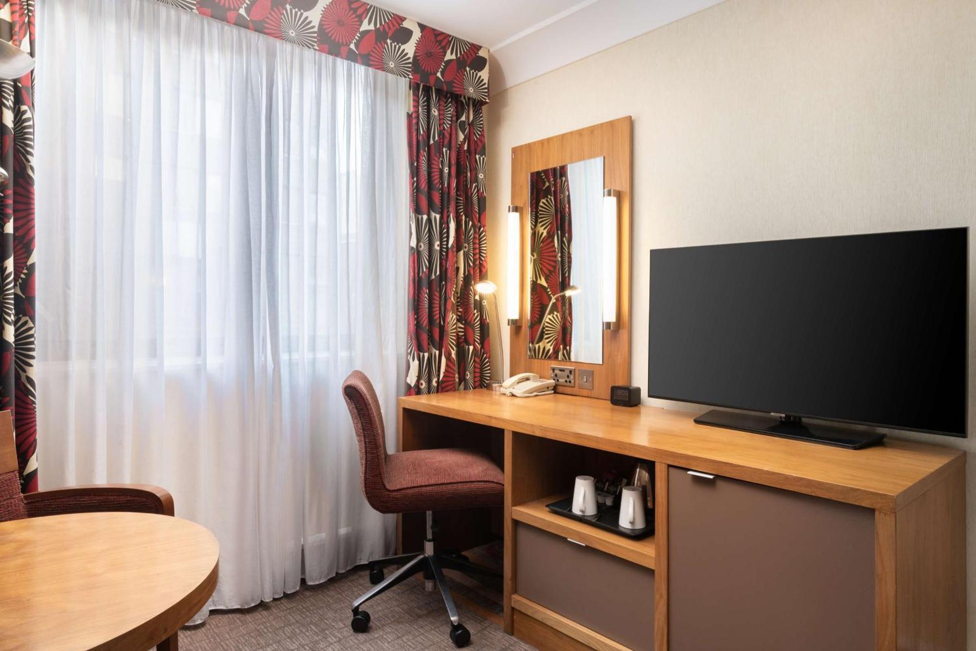 מלון Hilton London Olympia מראה חיצוני תמונה