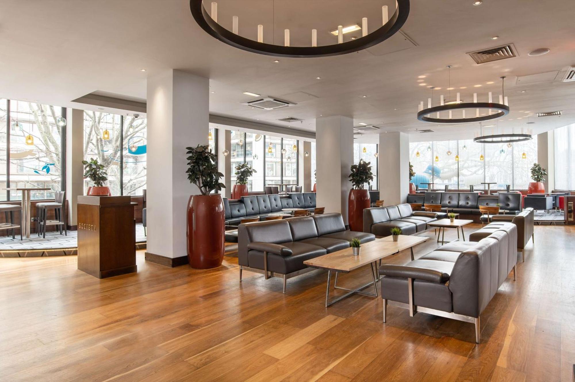 מלון Hilton London Olympia מראה חיצוני תמונה