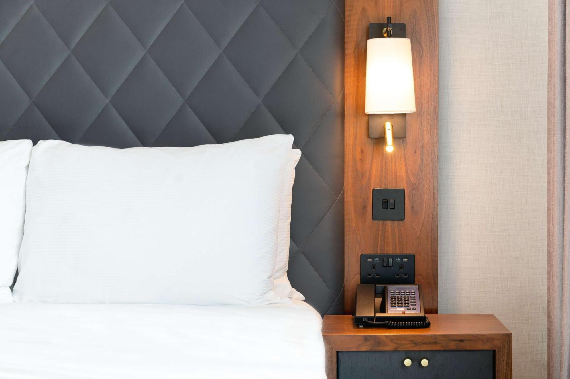 מלון Hilton London Olympia מראה חיצוני תמונה