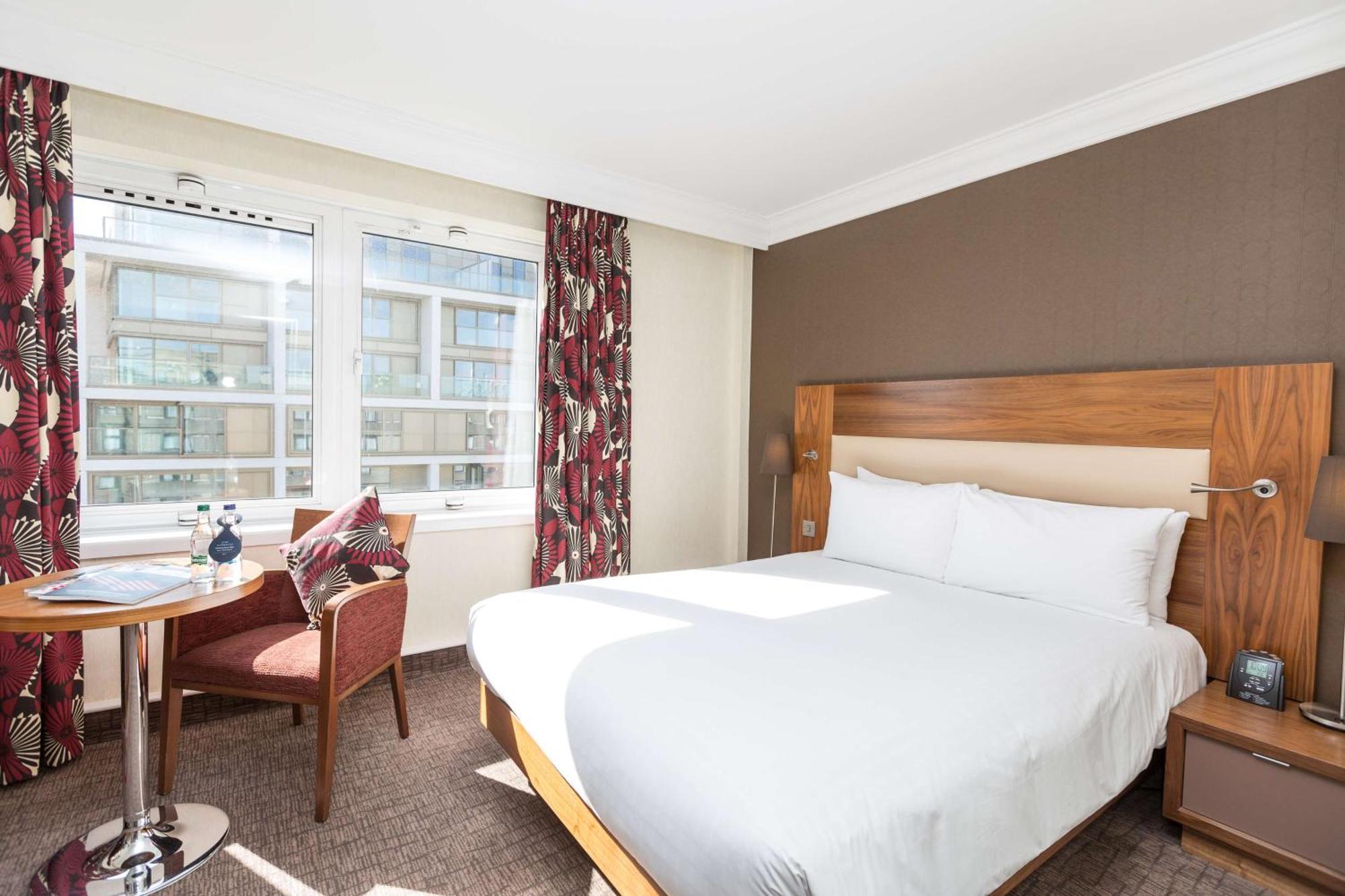 מלון Hilton London Olympia מראה חיצוני תמונה