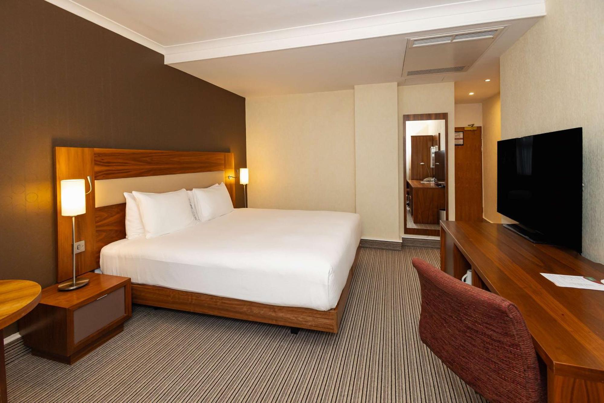 מלון Hilton London Olympia מראה חיצוני תמונה