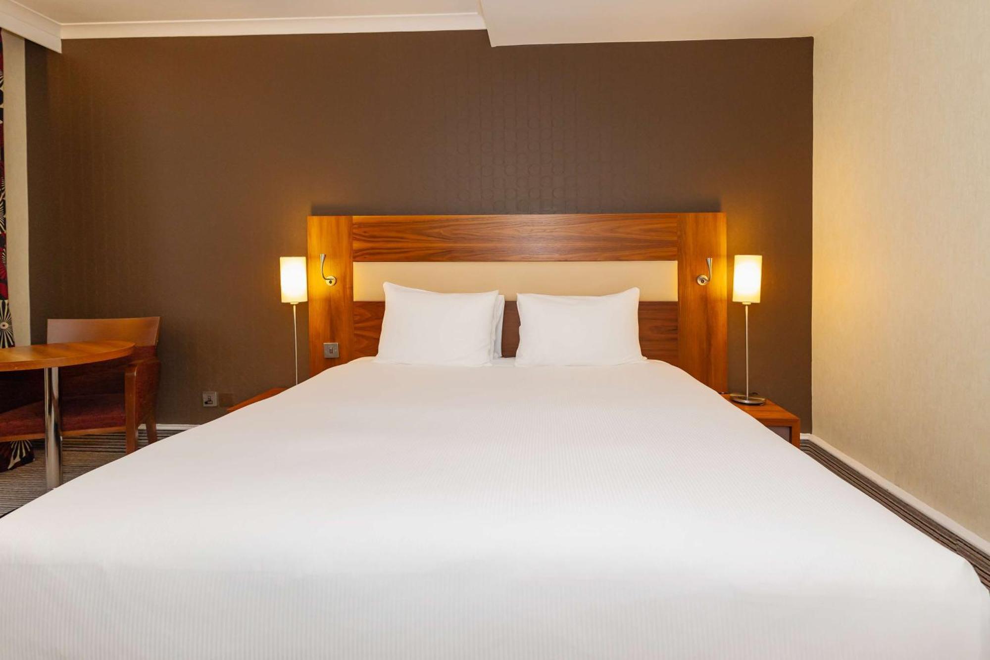 מלון Hilton London Olympia מראה חיצוני תמונה