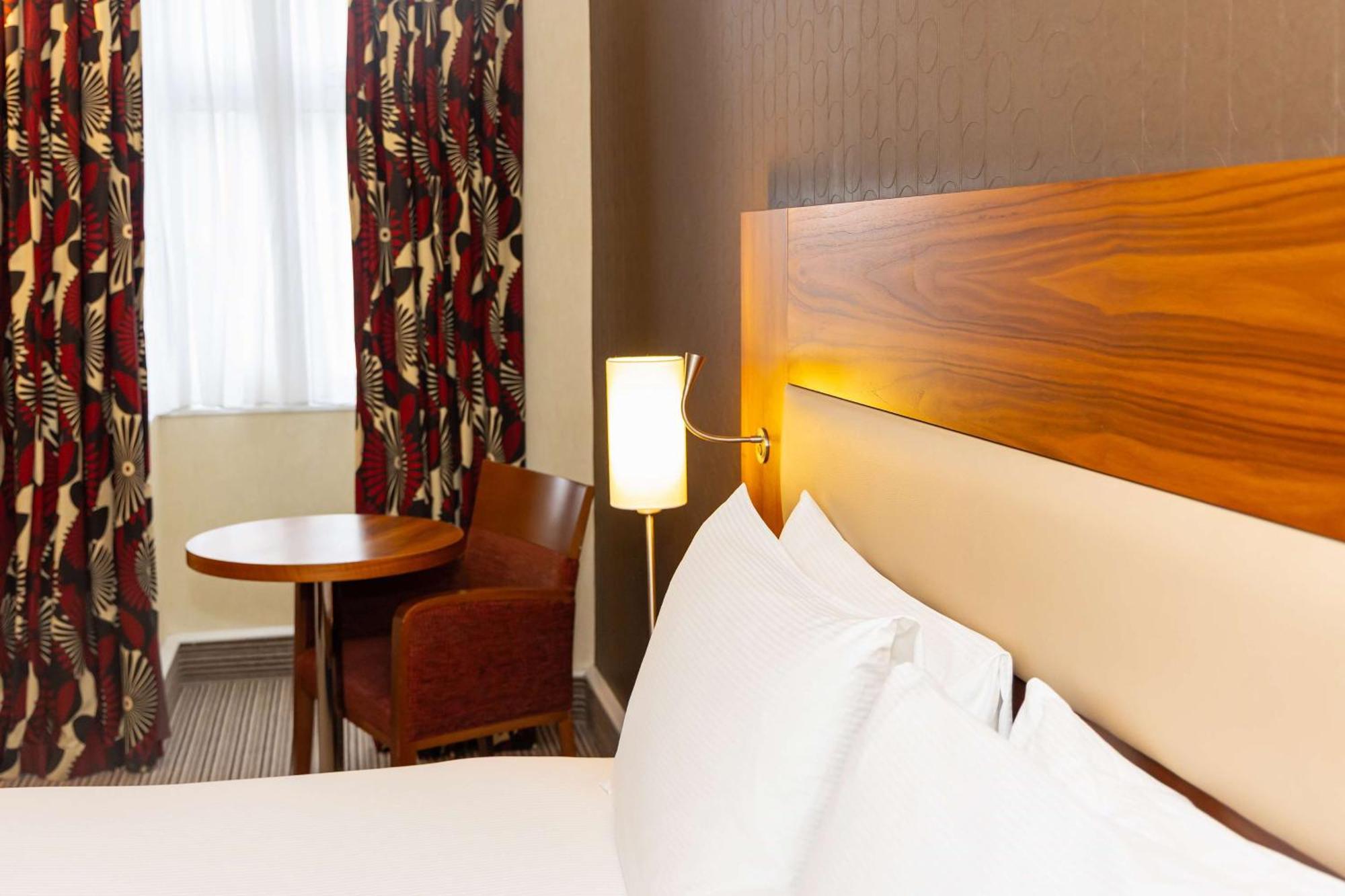 מלון Hilton London Olympia מראה חיצוני תמונה