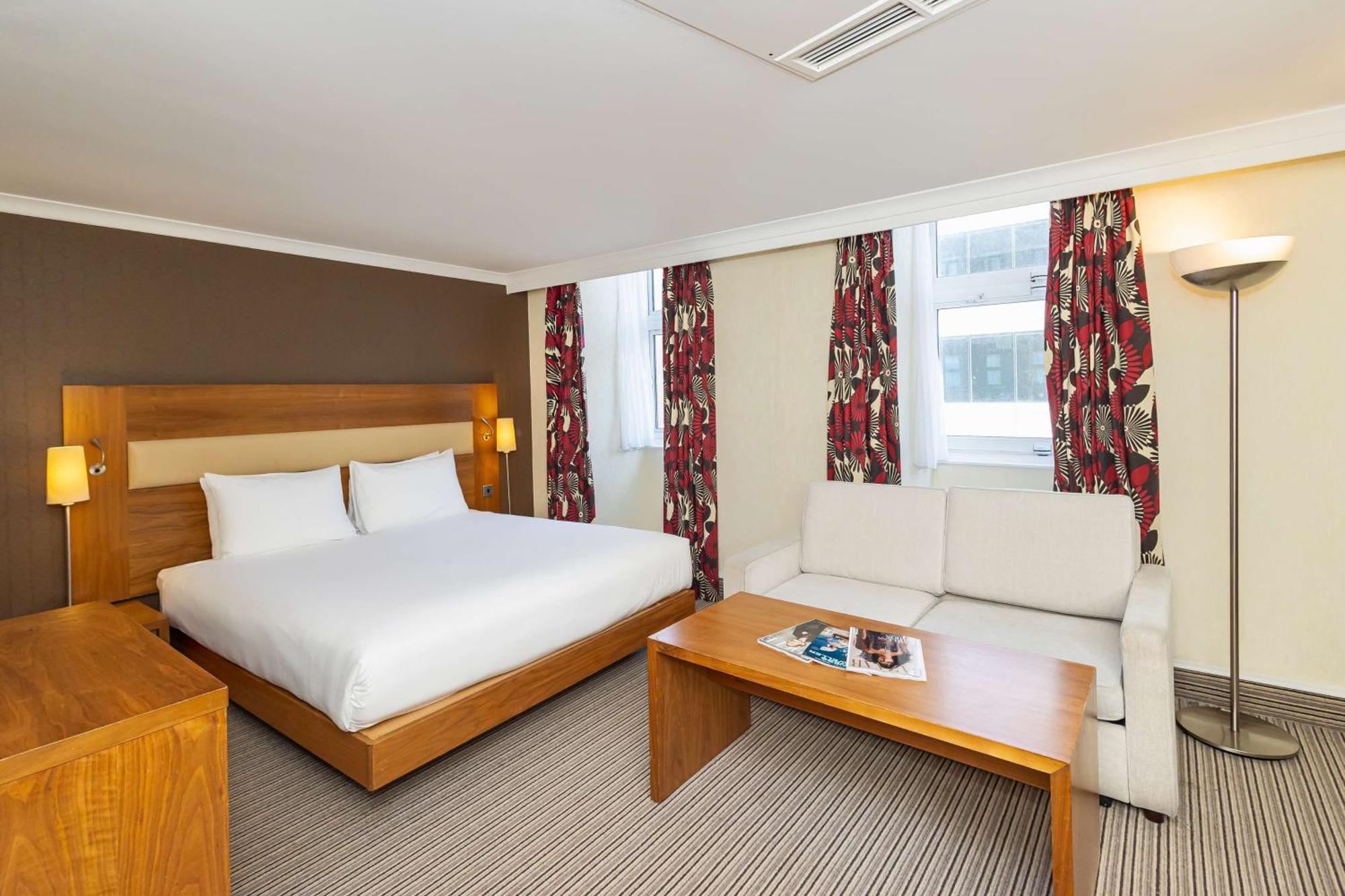 מלון Hilton London Olympia מראה חיצוני תמונה