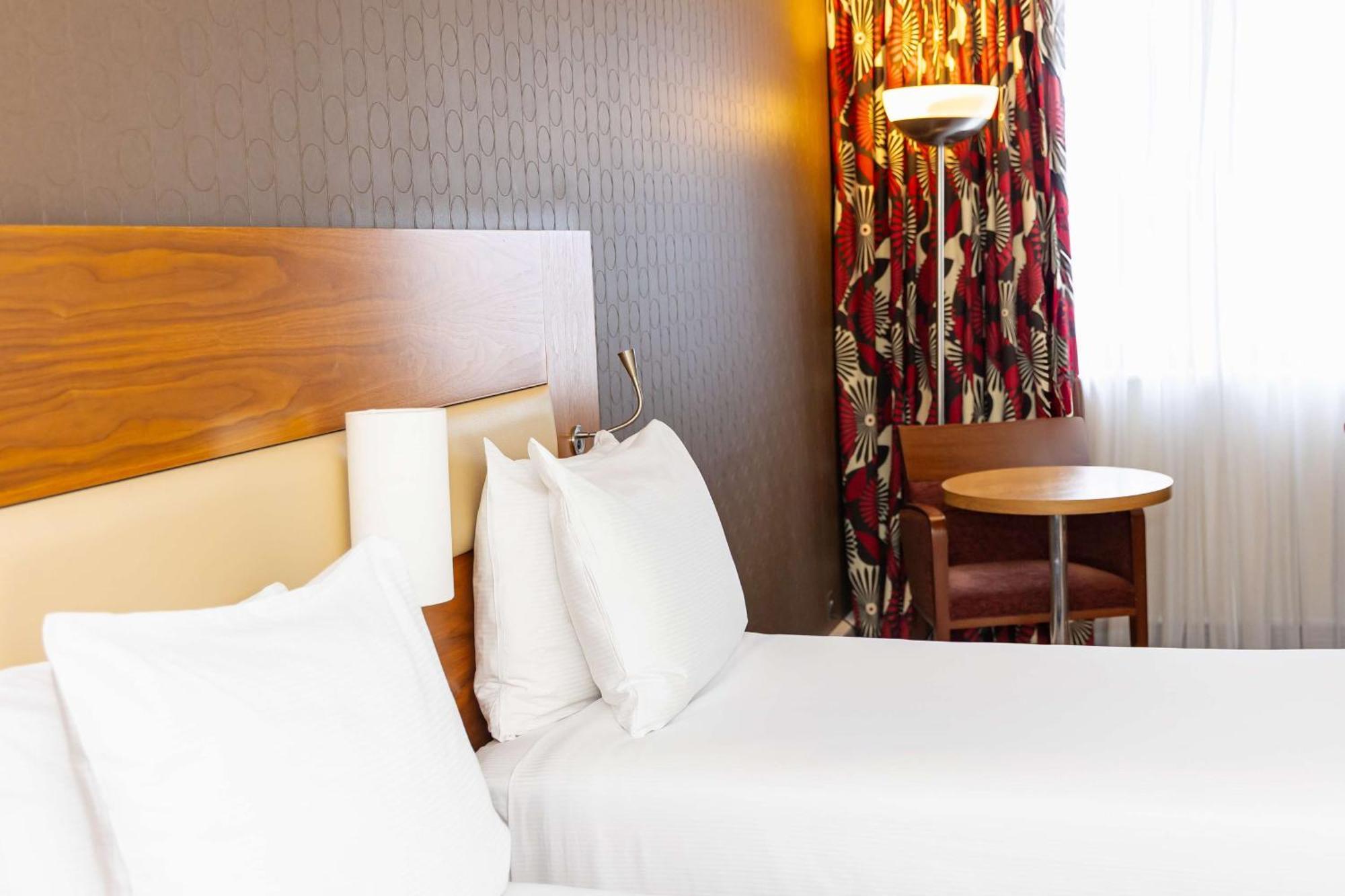 מלון Hilton London Olympia מראה חיצוני תמונה