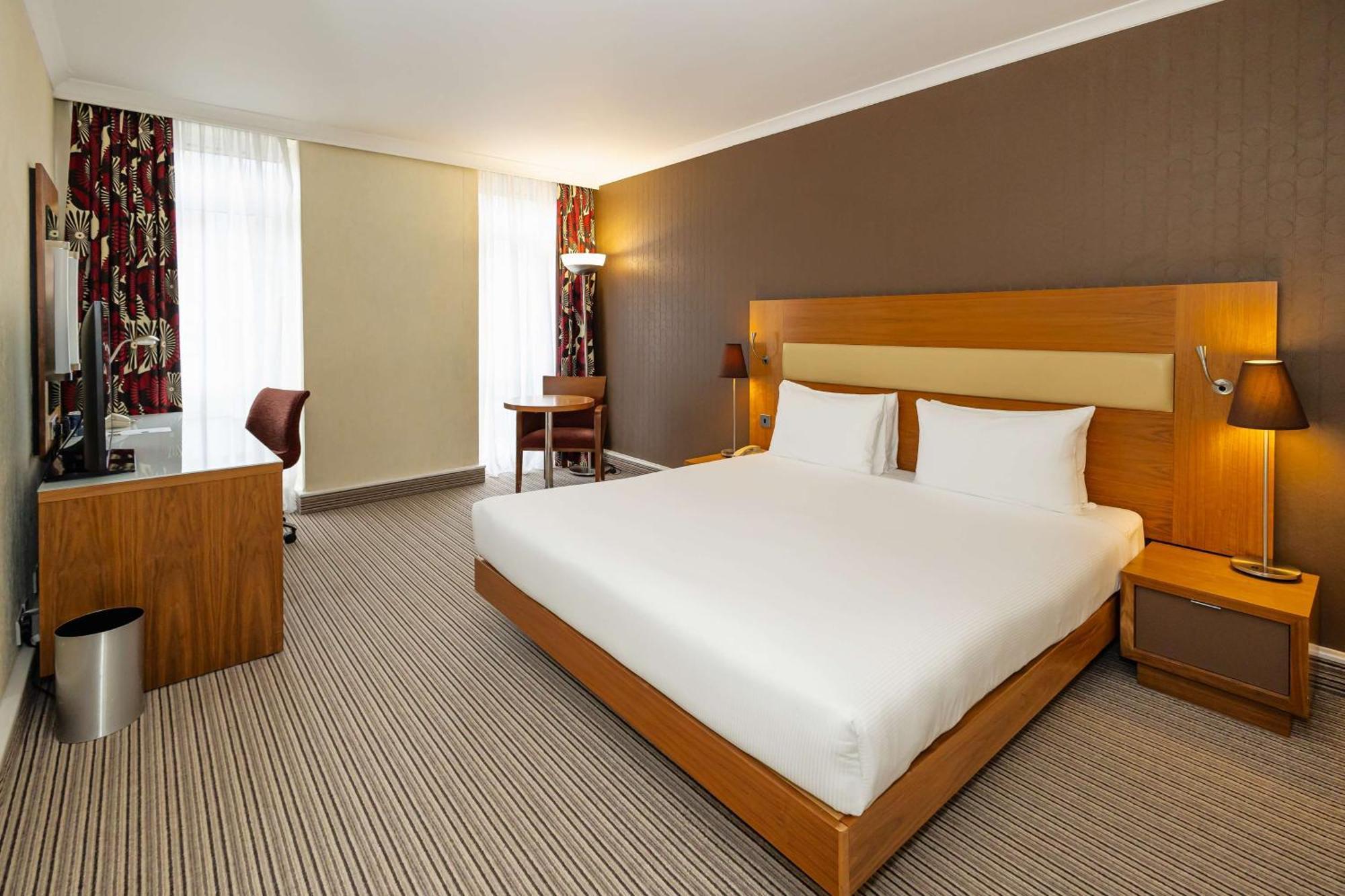 מלון Hilton London Olympia מראה חיצוני תמונה
