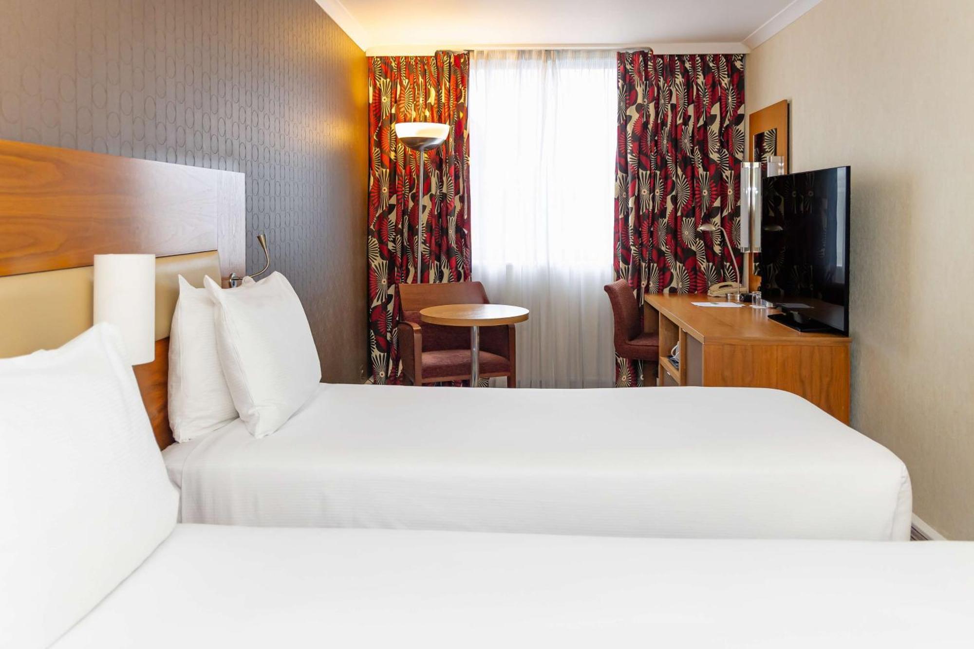 מלון Hilton London Olympia מראה חיצוני תמונה