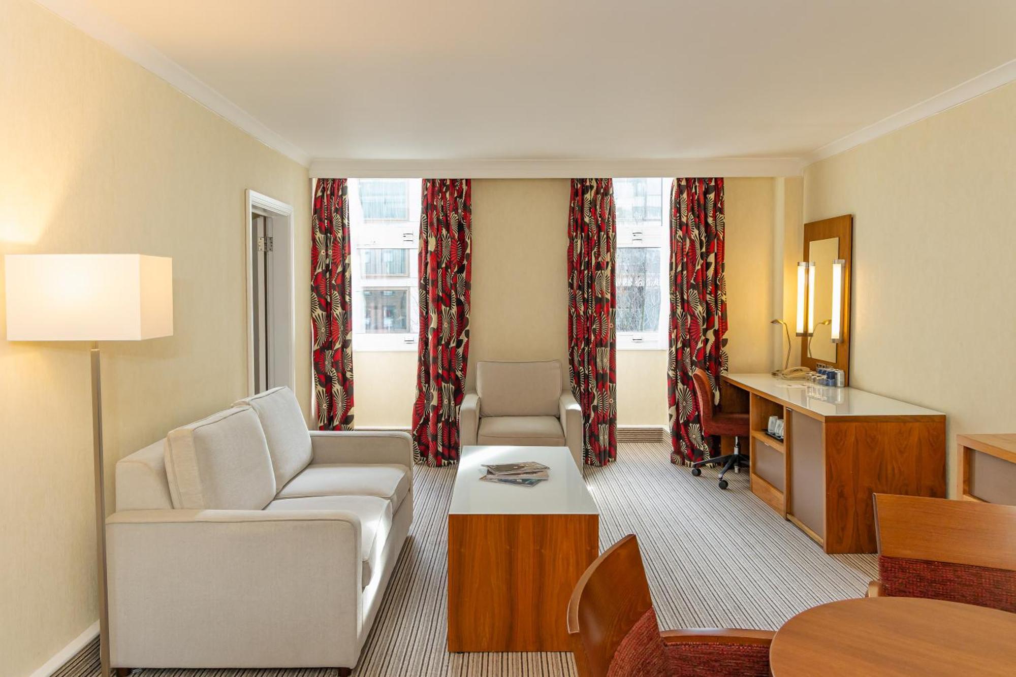 מלון Hilton London Olympia מראה חיצוני תמונה